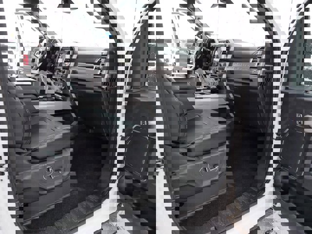 Certified 2017 Ford F350 Lariat w/ Tow Technology Bundle image 19