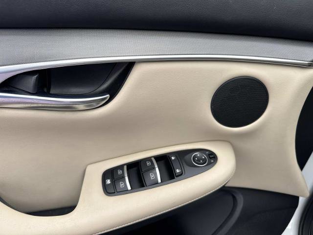 Used 2019 INFINITI QX50 Pure image 19