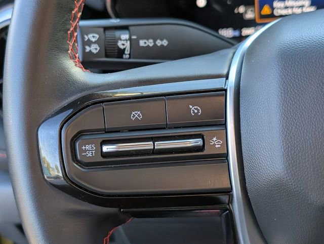 Used 2024 Chevrolet Colorado Z71 w/ Z71 Convenience Package 2 image 26