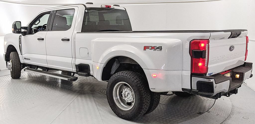 Certified 2024 Ford F350 XLT w/ 360-Degree Camera Package AWD/4WD image 4