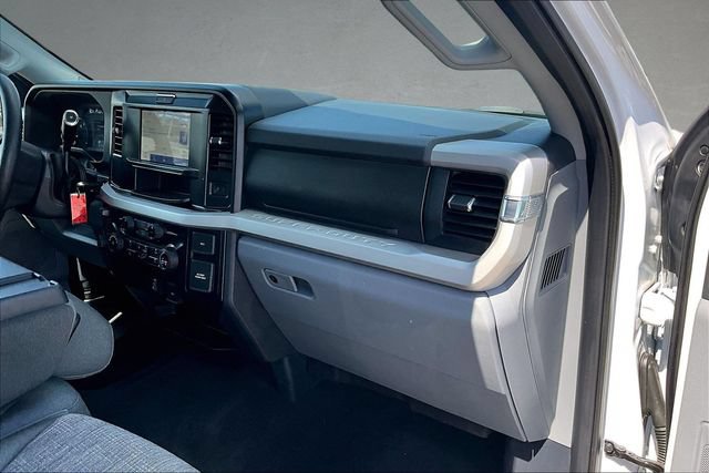 Certified 2025 Ford F350 XLT AWD/4WD image 13