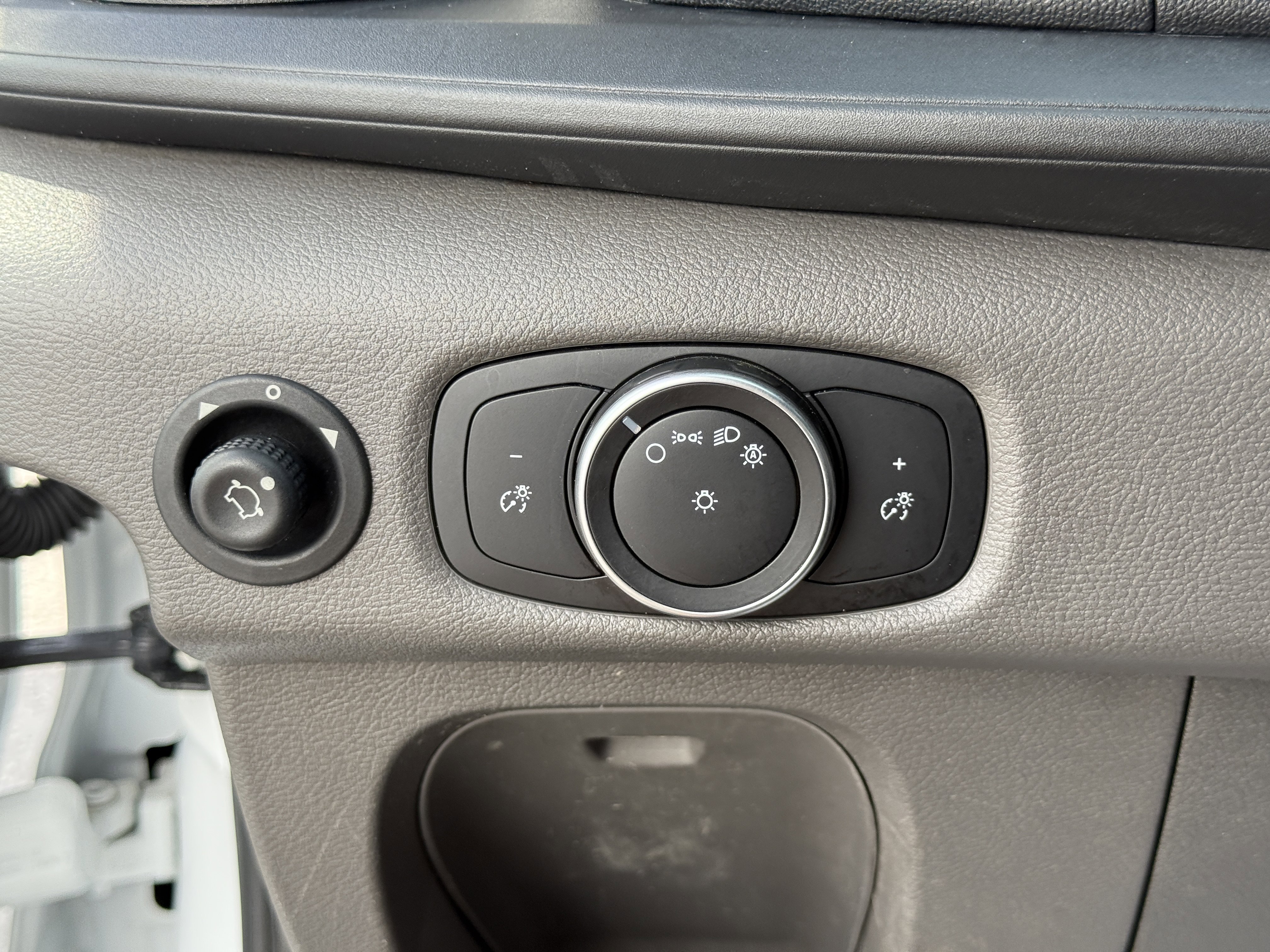 Certified 2020 Ford Transit 250 image 26