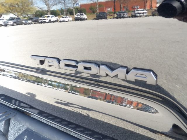 Used 2023 Toyota Tacoma TRD Off-Road w/ Technology Package image 18