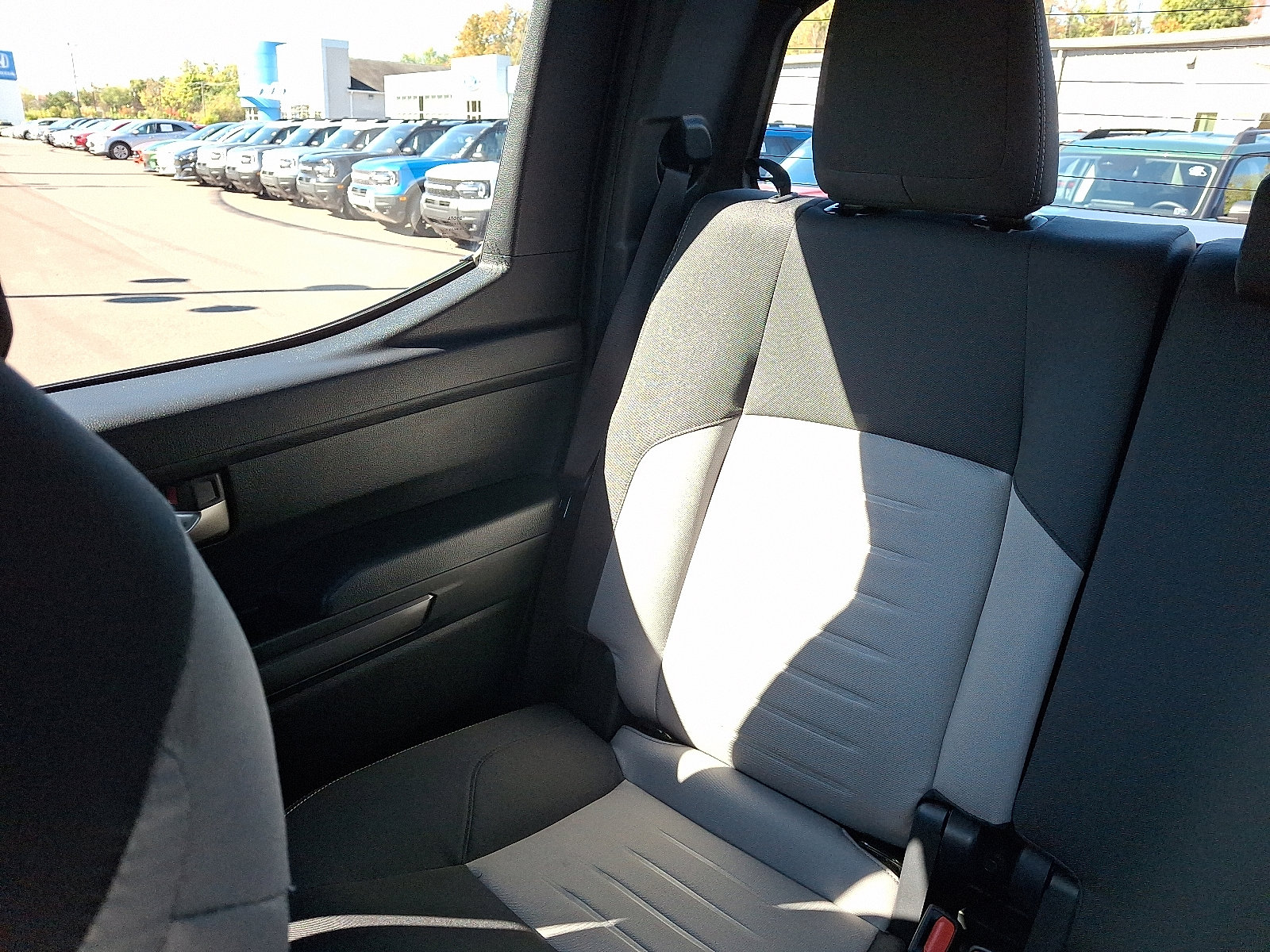 Used 2025 Toyota Tacoma TRD Sport image 18