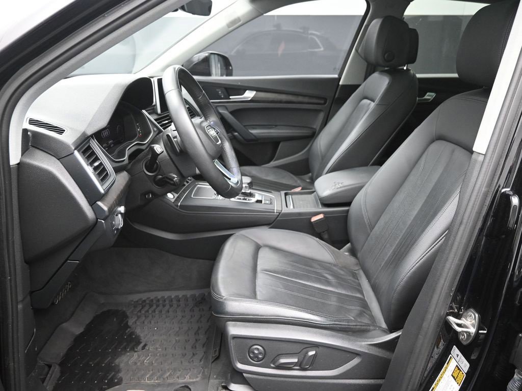 Used 2019 Audi Q5 Prestige w/ Prestige Package image 22