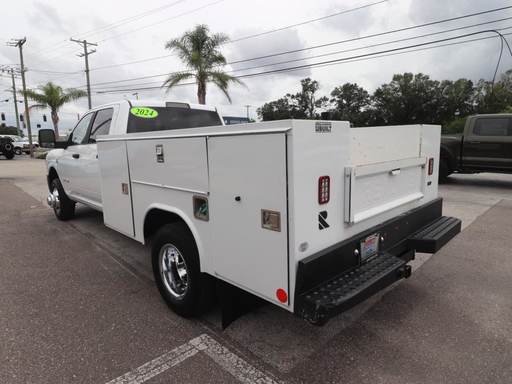 Used 2024 RAM 3500 SLT w/ Quick Order Package 2YG SLT AWD/4WD image 12