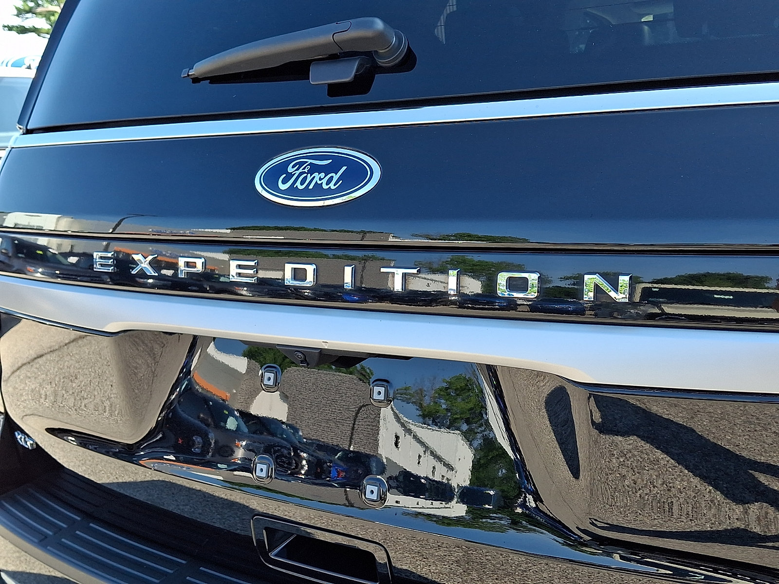 Certified 2024 Ford Expedition XLT AWD/4WD image 35