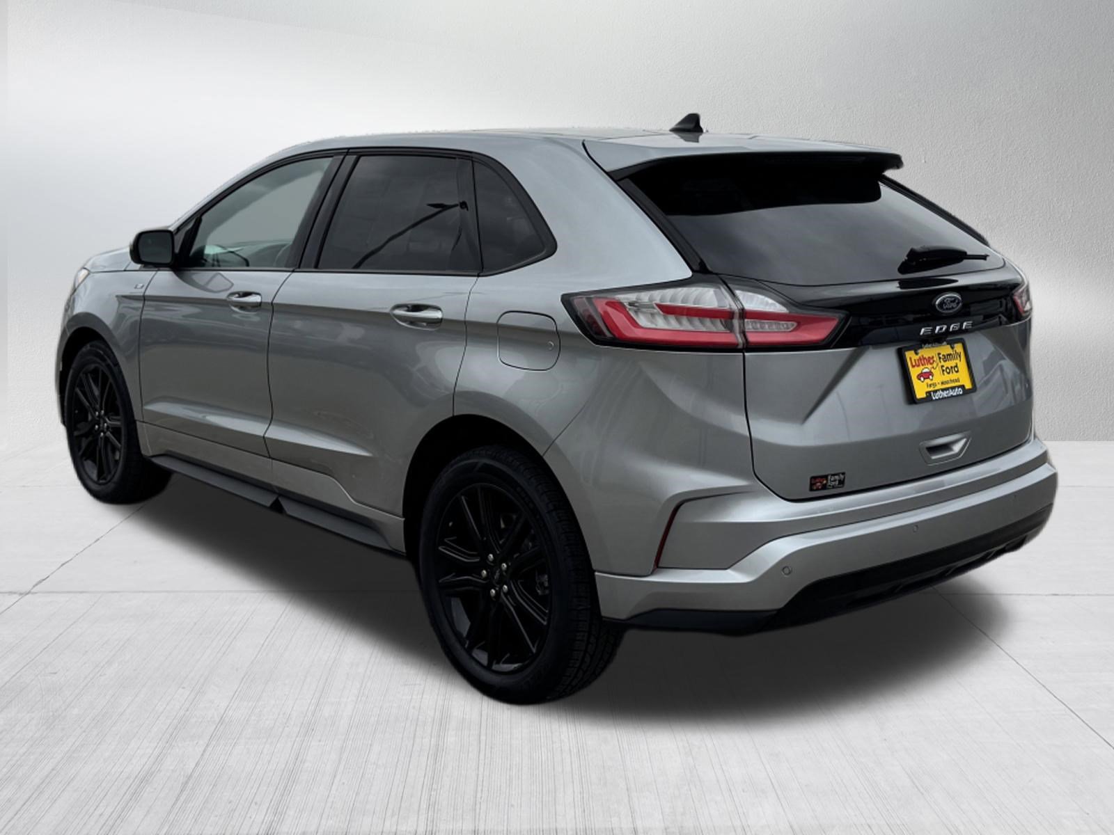 Certified 2024 Ford Edge ST-Line AWD/4WD image 5