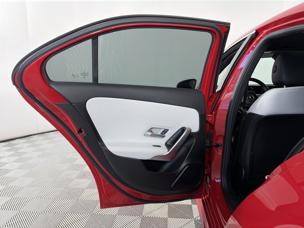 Used 2019 Mercedes-Benz A 220 4MATIC image 12