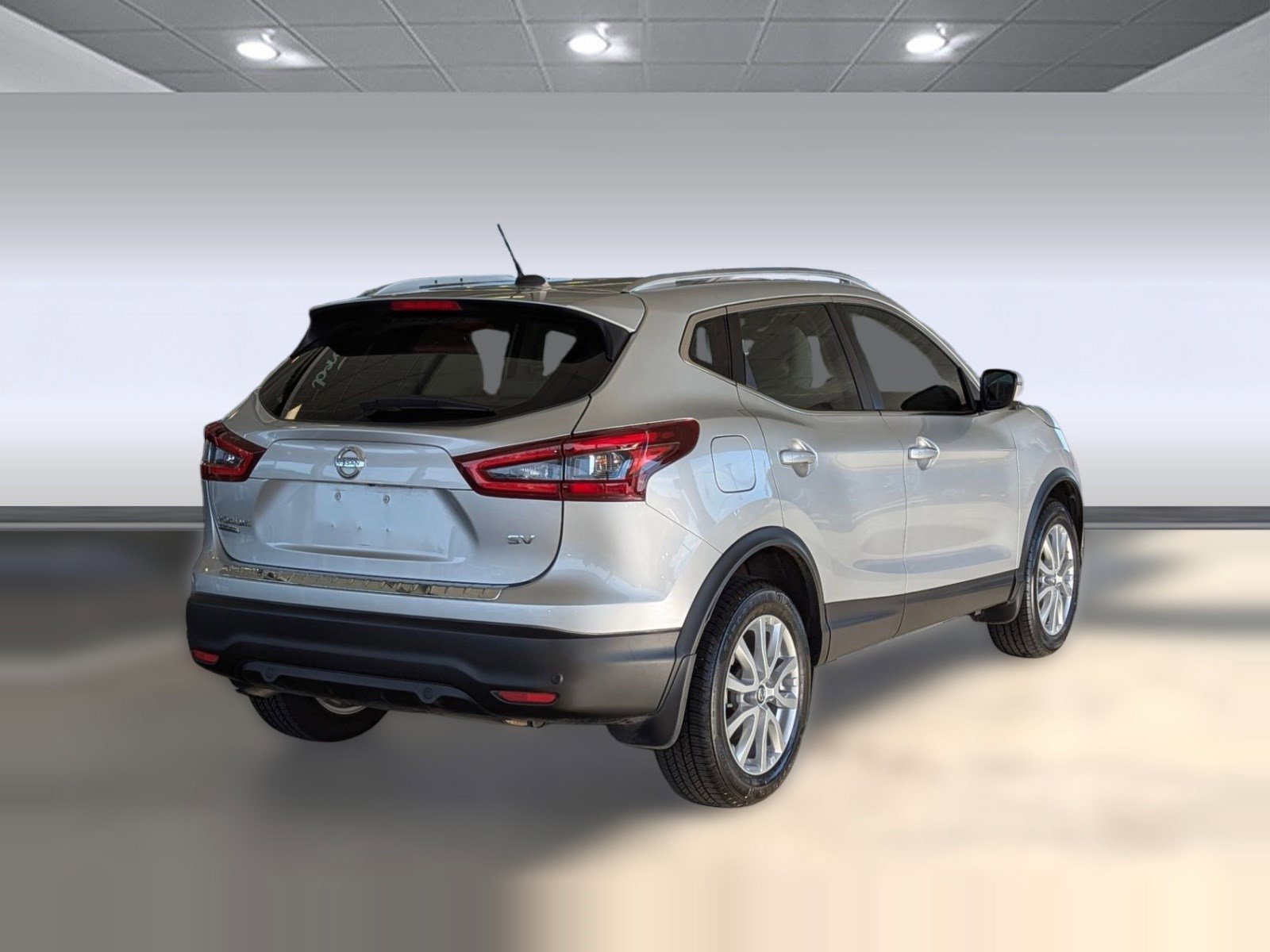 Used 2022 Nissan Rogue Sport SV w/ Technology Package image 5