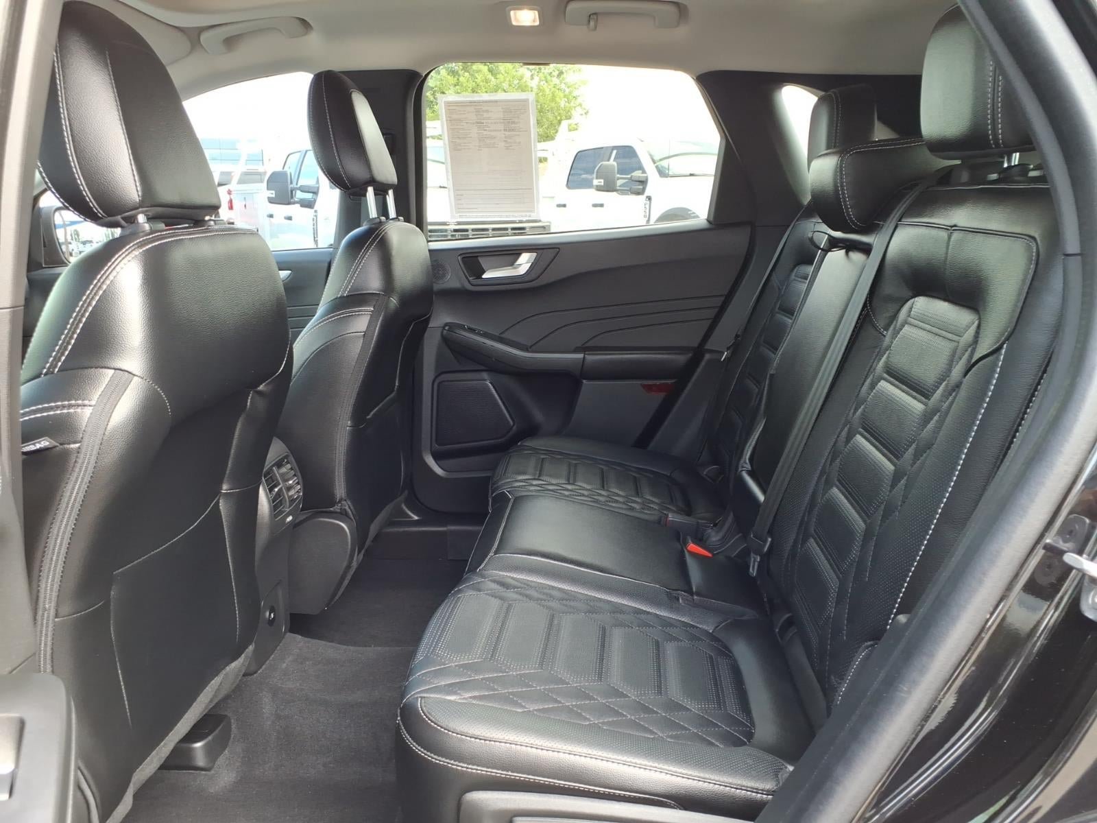 Certified 2023 Ford Escape Platinum w/ Premium Technology Package AWD/4WD image 17