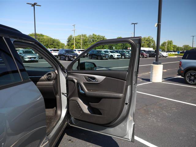 Used 2023 Chevrolet Blazer LT w/ Convenience Package FWD image 27