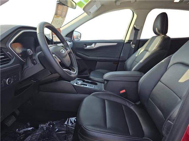 Certified 2022 Ford Escape SEL w/ Technology Package AWD/4WD image 9