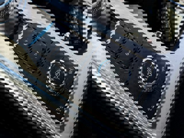 Certified 2022 Ford Explorer XLT w/ Equipment Group 202A image 35