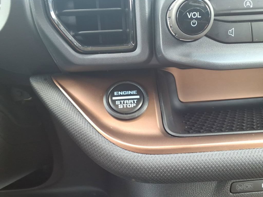 Certified 2023 Ford Bronco Sport Outer Banks w/ Tech Package AWD/4WD image 19