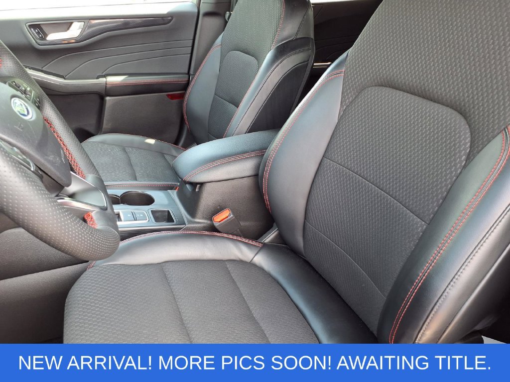 Certified 2023 Ford Escape ST-Line Select w/ Tech Pack #2 AWD/4WD image 3