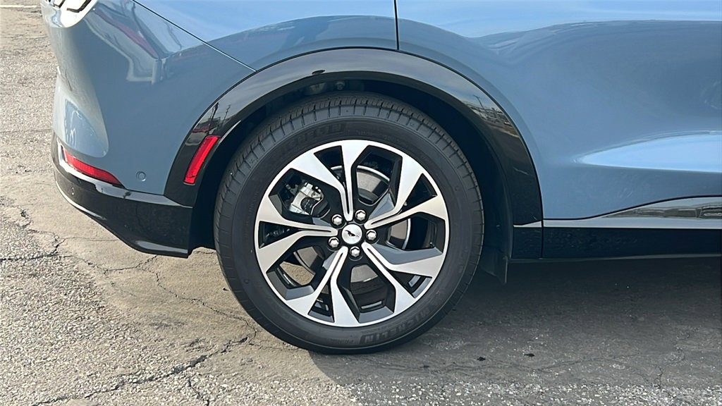 Certified 2023 Ford Mustang Mach-E Premium image 5