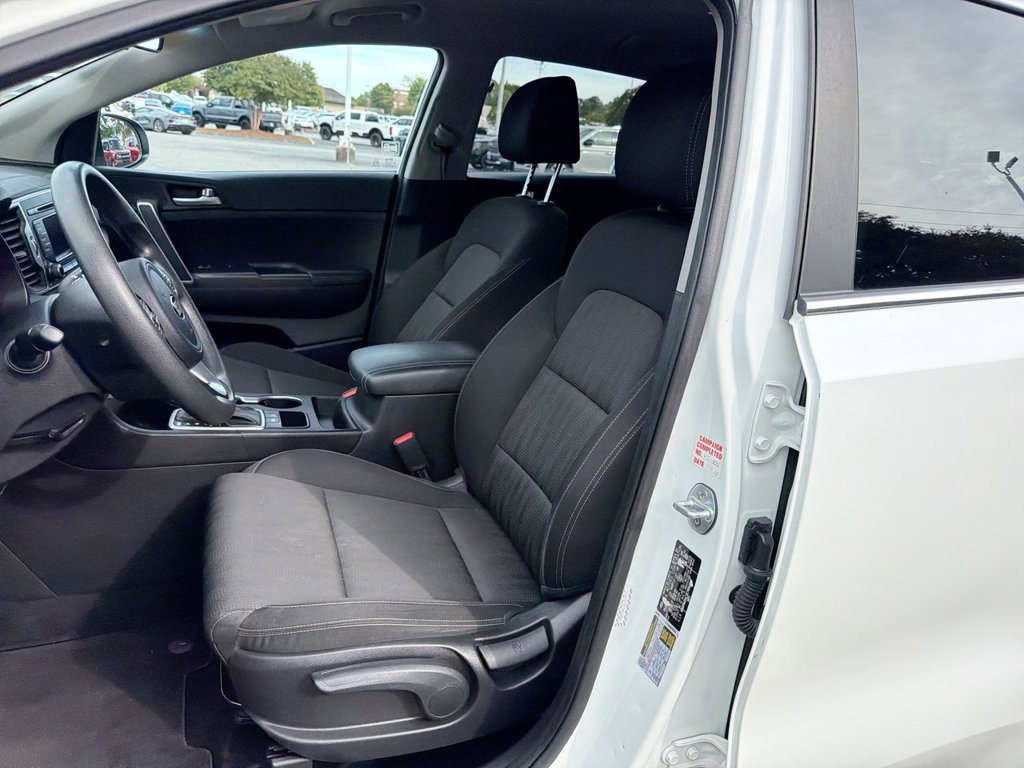 Used 2019 Kia Sportage LX FWD image 11