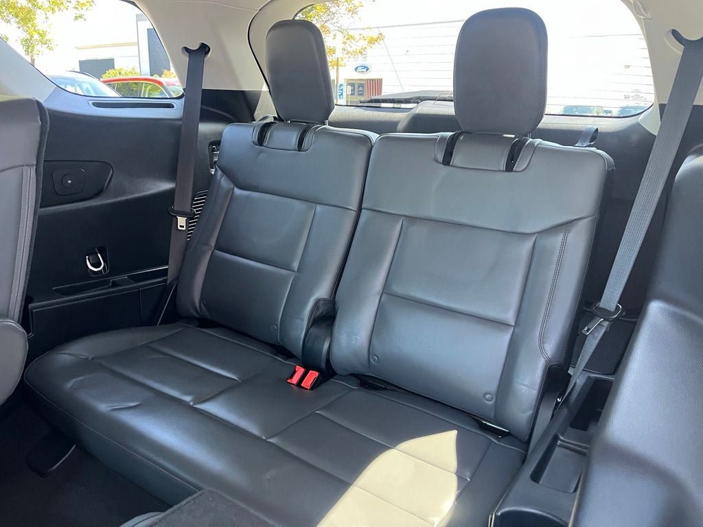 Certified 2025 Ford Explorer Active w/ Active Comfort Package AWD/4WD image 18