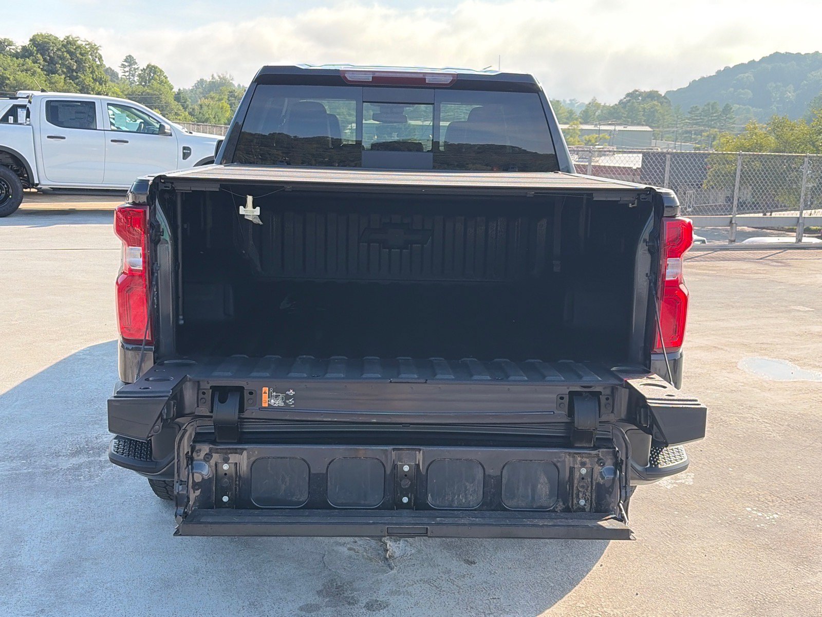 Used 2024 Chevrolet Silverado 1500 RST AWD/4WD image 4