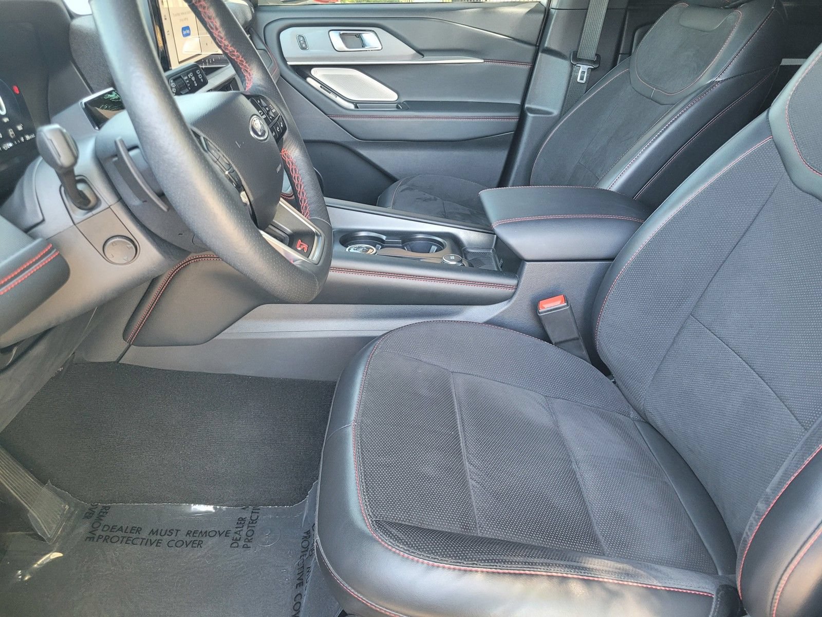 Certified 2025 Ford Explorer ST AWD/4WD image 21