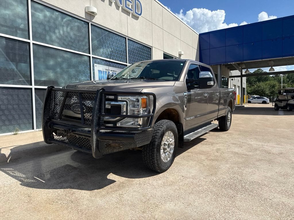 Certified 2022 Ford F350 XLT w/ XLT Premium Package AWD/4WD image 4