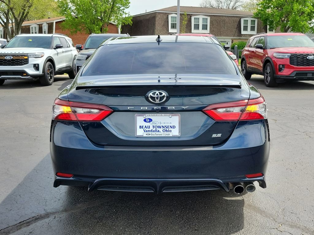 Used 2021 Toyota Camry SE FWD image 4