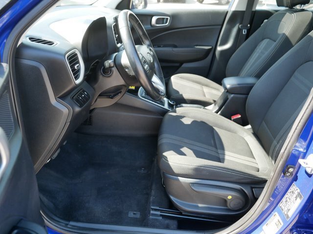 Used 2022 Hyundai Venue SEL FWD image 12