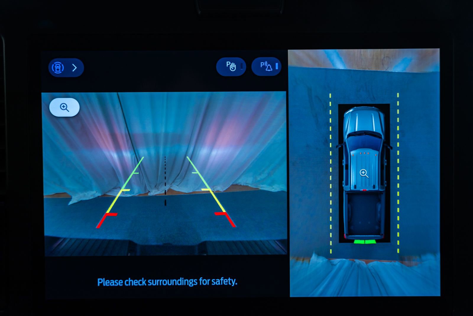 Certified 2025 Ford F250 Lariat w/ Black Appearance Package image 51