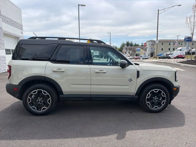 Certified 2025 Ford Bronco Sport Outer Banks w/ Outer Banks Tech Package+ AWD/4WD image 7