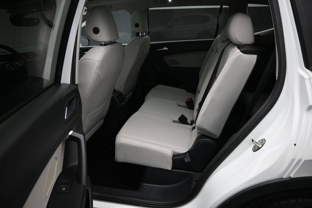 Used 2021 Volkswagen Tiguan SEL FWD image 19