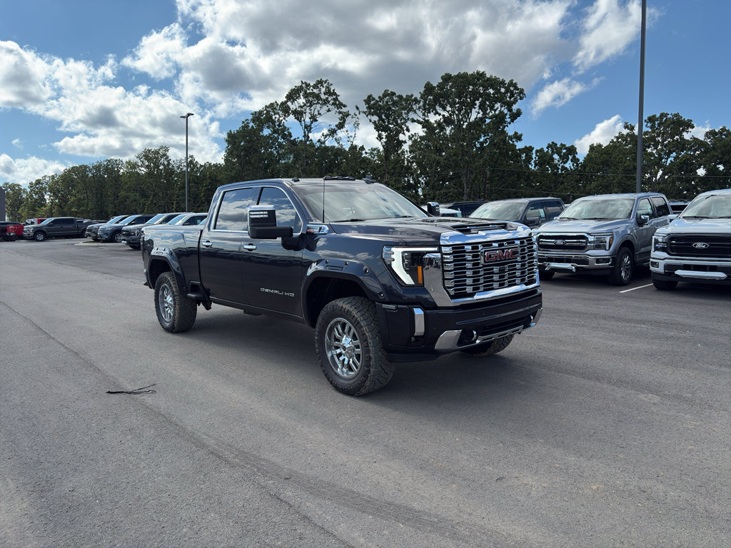 Used 2024 GMC Sierra 2500 Denali w/ Denali Reserve Package AWD/4WD image 4