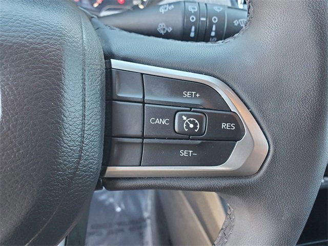 Used 2024 Jeep Compass Latitude image 11