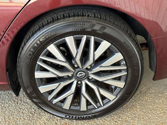 Used 2025 Nissan Altima 2.5 SV FWD image 5