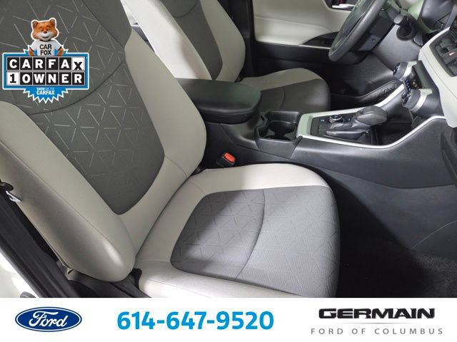 Used 2021 Toyota RAV4 XLE AWD/4WD image 30