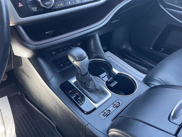 Used 2018 Toyota Highlander Limited w/ Protection Package #3 AWD/4WD image 29