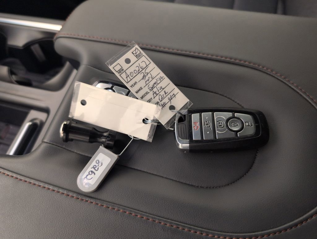 Certified 2025 Ford Expedition Active image 47