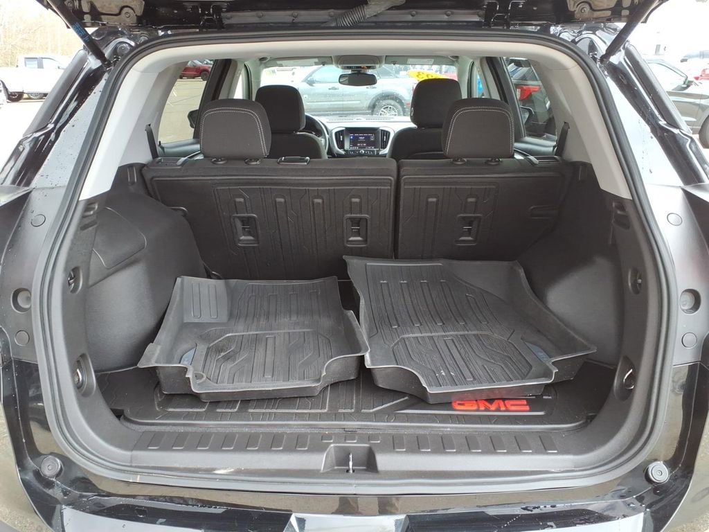 Used 2023 GMC Terrain SLE w/ LPO, Floor Liner Package AWD/4WD image 13