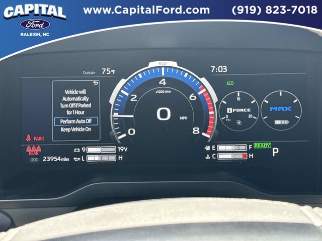 Used 2025 Toyota Tundra Limited AWD/4WD image 26