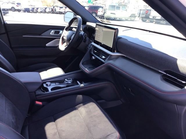 Certified 2025 Ford Explorer ST image 11