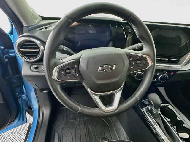 Used 2025 Chevrolet Trax ACTIV w/ Driver Confidence Package FWD image 17