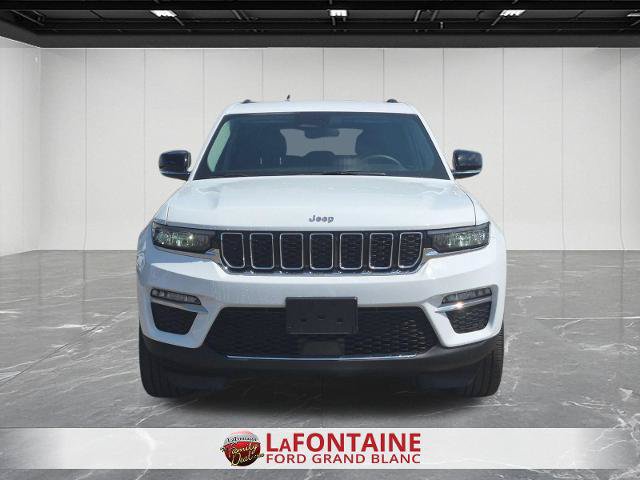 Used 2023 Jeep Grand Cherokee Limited w/ Trailer Tow Prep Group (B) AWD/4WD image 8