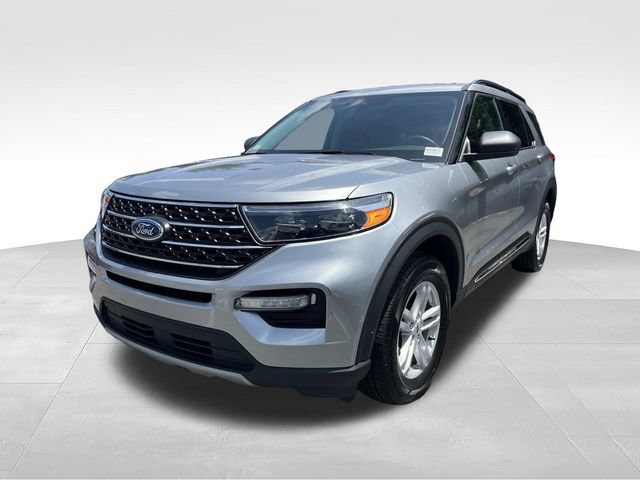 Certified 2023 Ford Explorer XLT w/ Equipment Group 202A AWD/4WD image 7