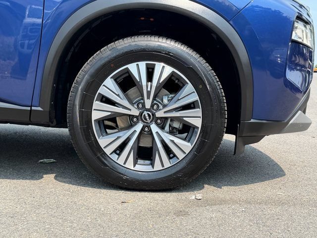 Used 2023 Nissan Rogue SV AWD/4WD image 25
