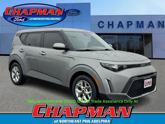 Used 2023 Kia Soul LX w/ LX Technology Package image 1