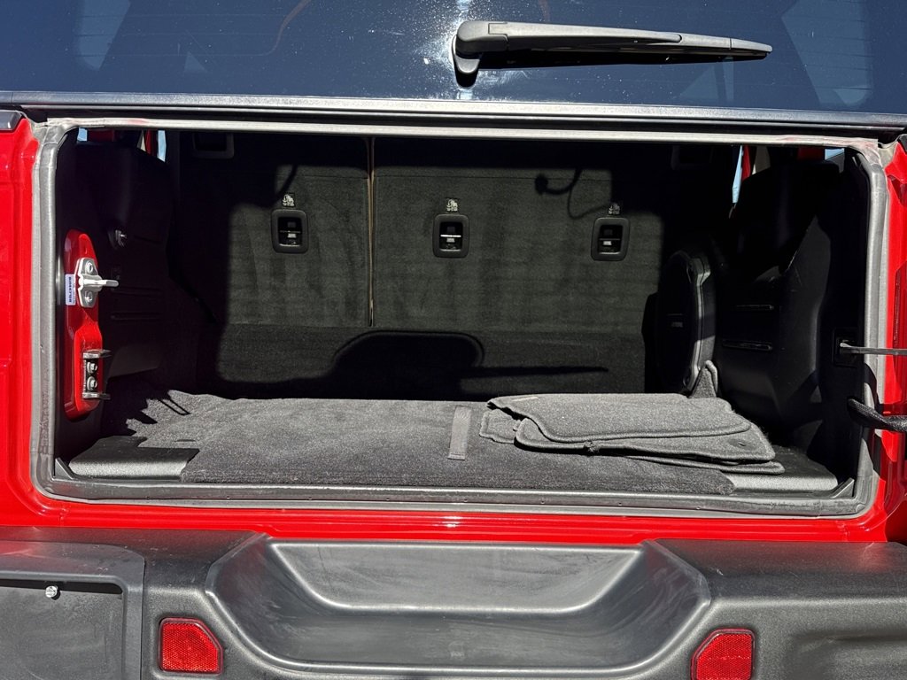 Used 2021 Jeep Wrangler Unlimited Rubicon 4xe w/ Dual Top Group image 7