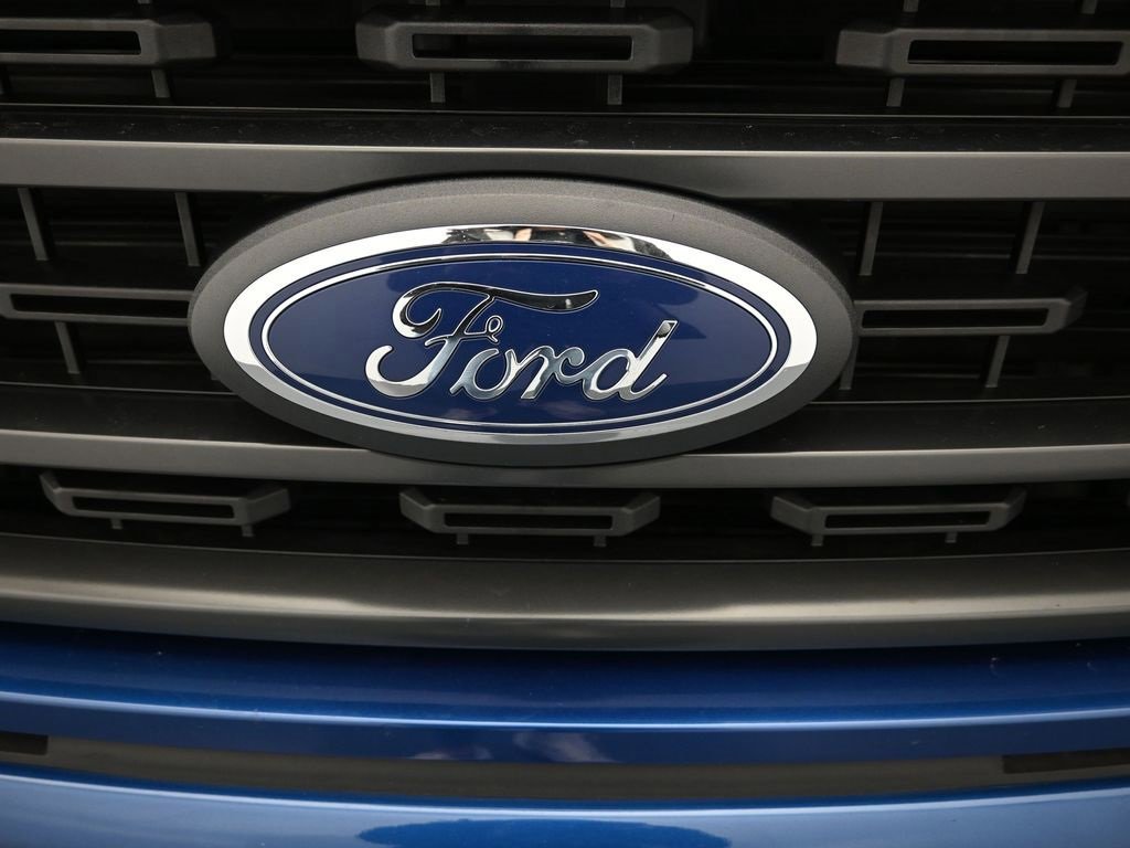 Certified 2022 Ford F150 XLT w/ Equipment Group 302A High image 39