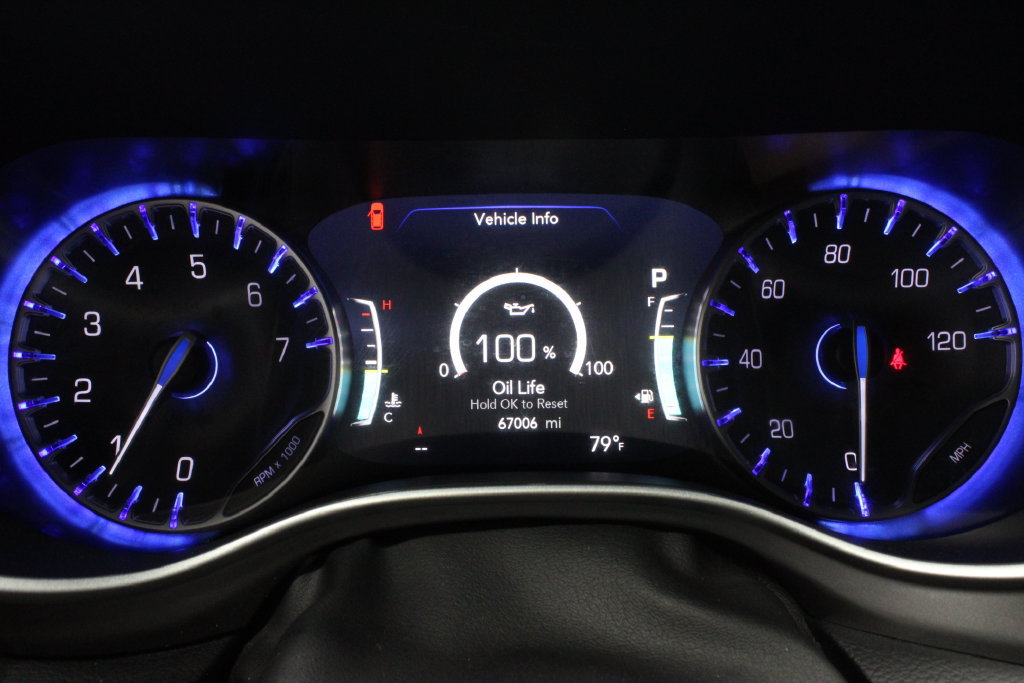 Used 2025 Chrysler Pacifica Select FWD image 29