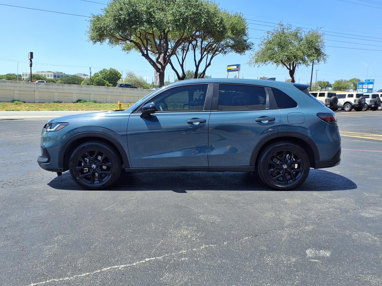 Used 2025 Honda HR-V Sport image 9
