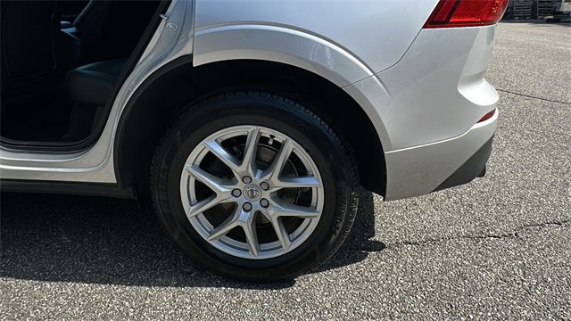 Used 2019 Volvo XC60 T5 Momentum image 19